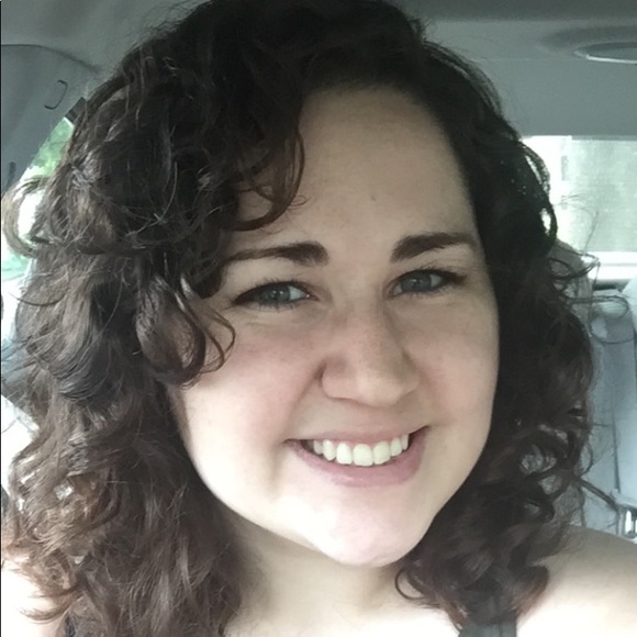 Meet your Posher, Mary kate - Picture 1 of 1